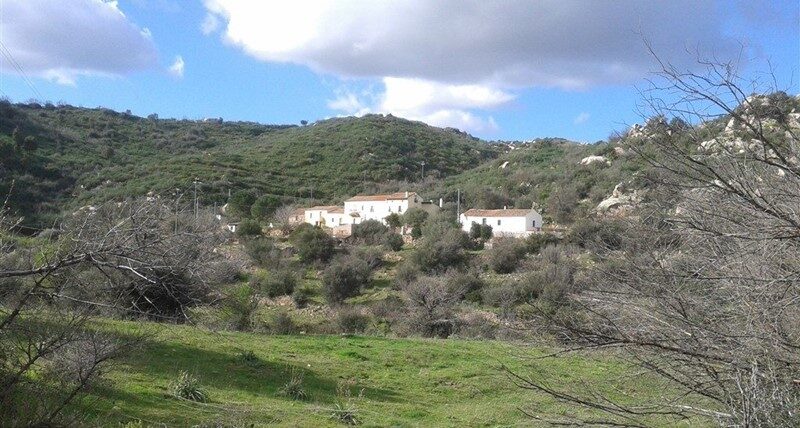 Sentiero “Lu Caminu Di Li Falchi” Borgo di Campagna