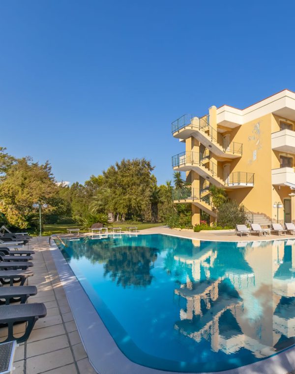 hotel cala dei pini santanna arresi sardegna piscina 14