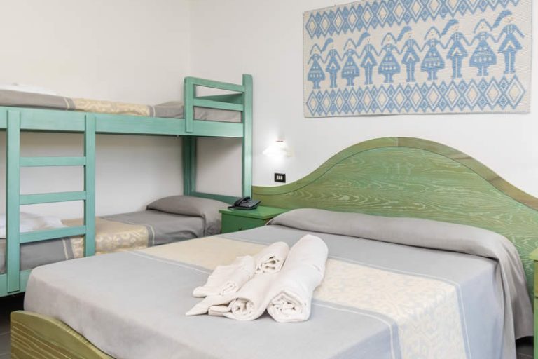 Hotel Cala dei Pini, Santanna, Arresi, Sardenya: habitaciones familiares