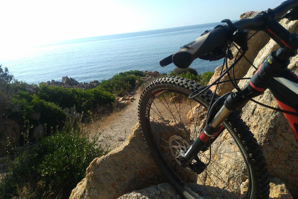 camping village calapineta siniscola sardegna bike