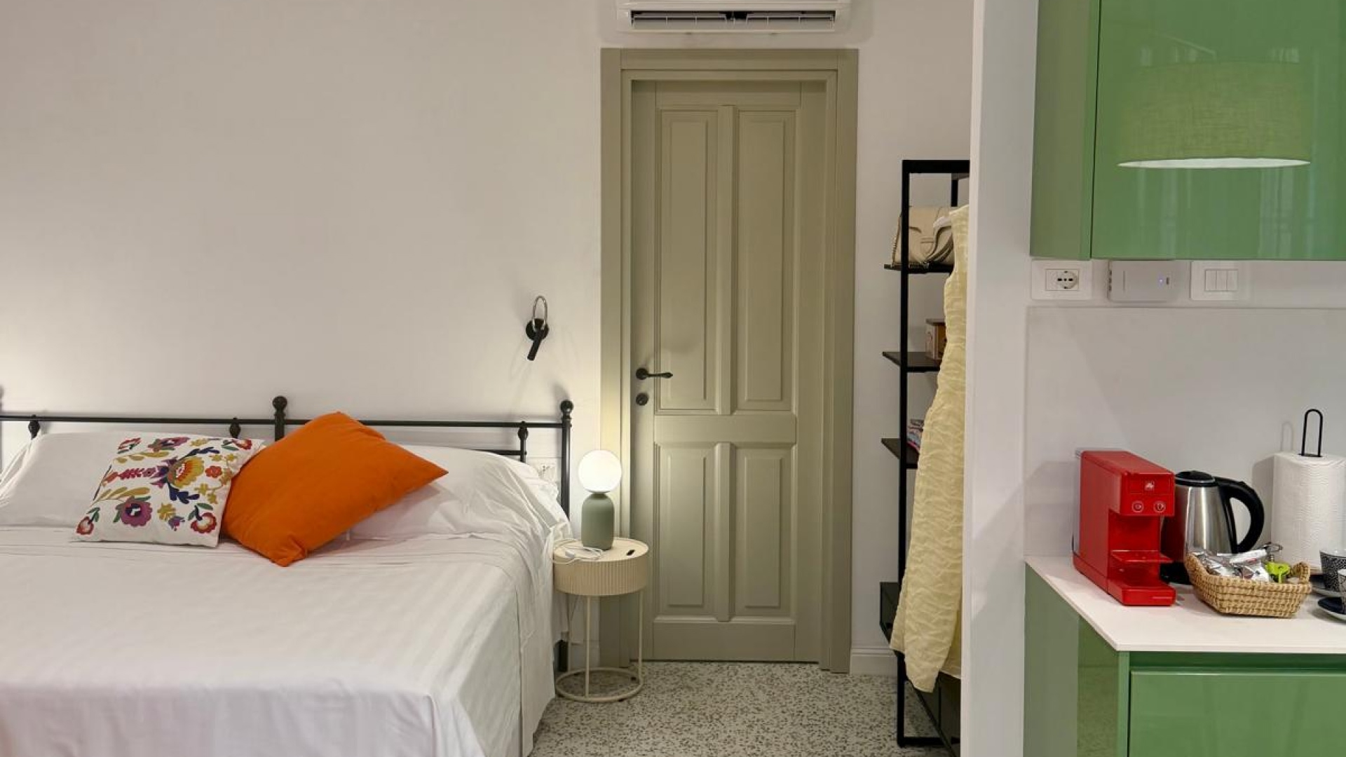 Orange Junior Suite