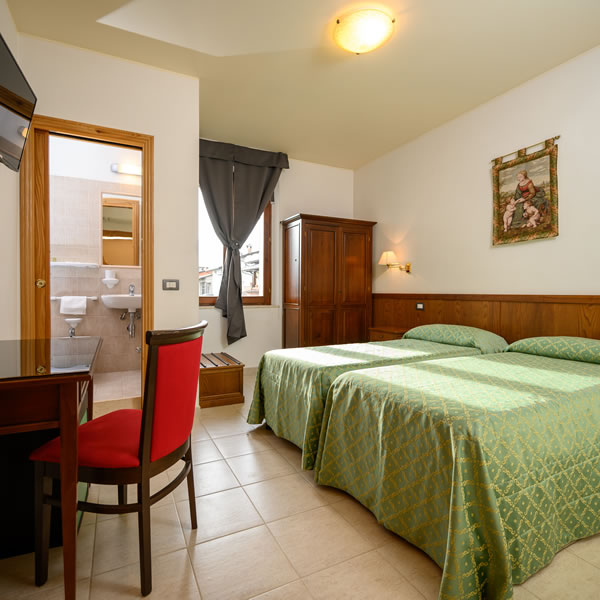hotel campiglione bastia umbra umbria camere villa