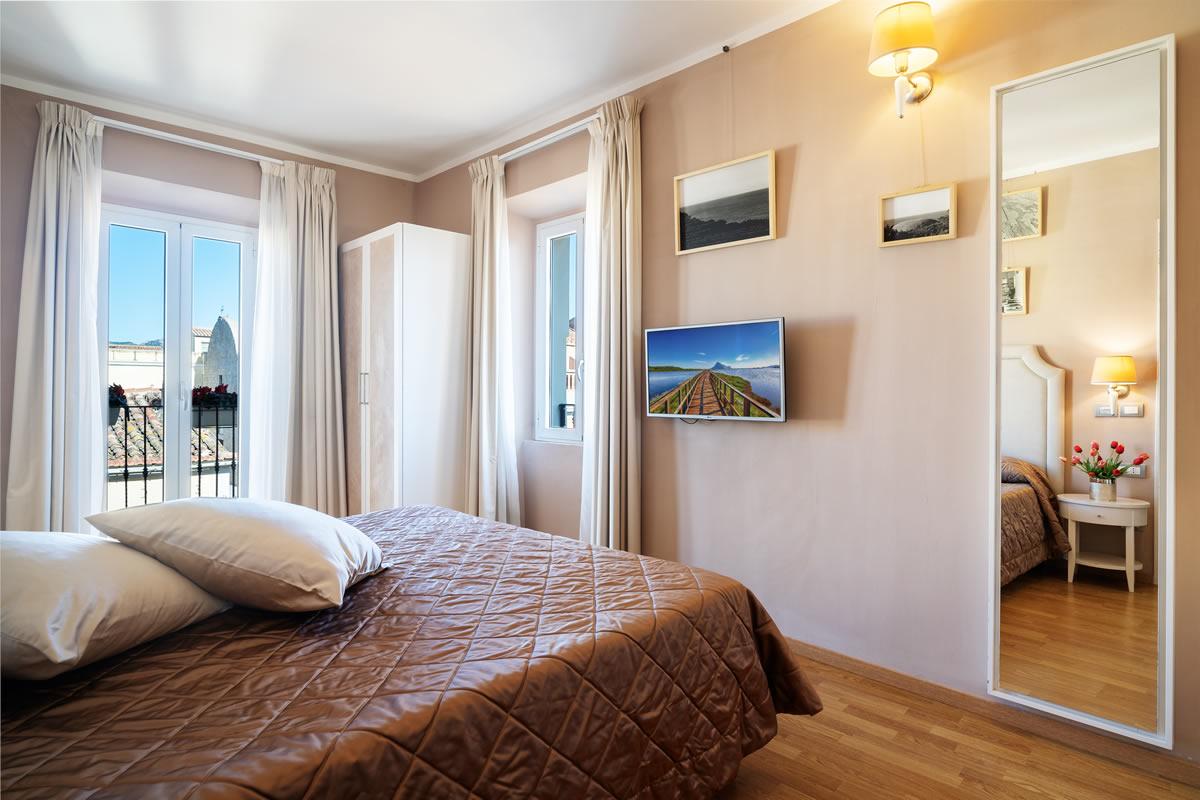 hotel centrale olbia sardegna camera superior balcone
