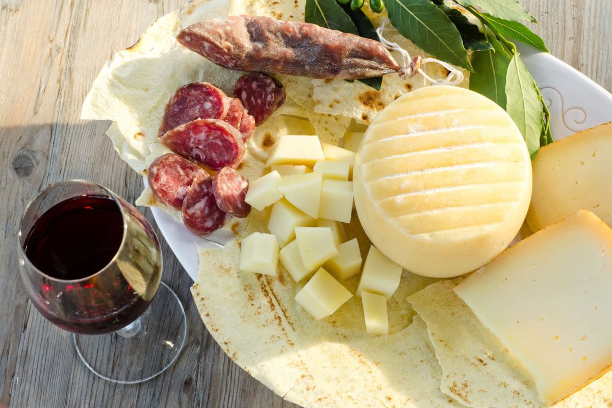 Hotel Pausania Inn, Tempio, Sardinia, food and wine