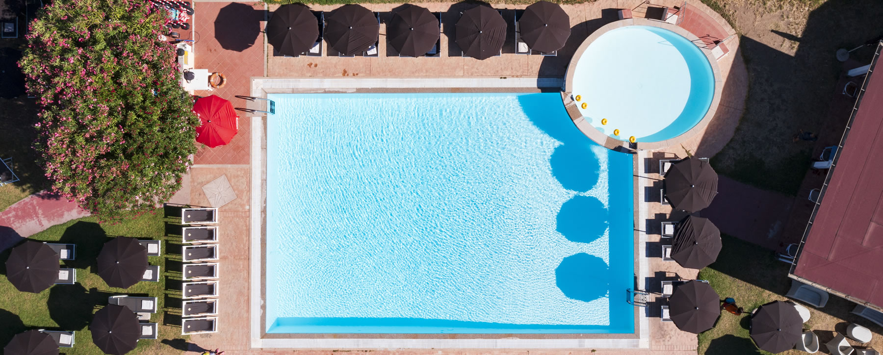 Piscinas Li Suari Club Village