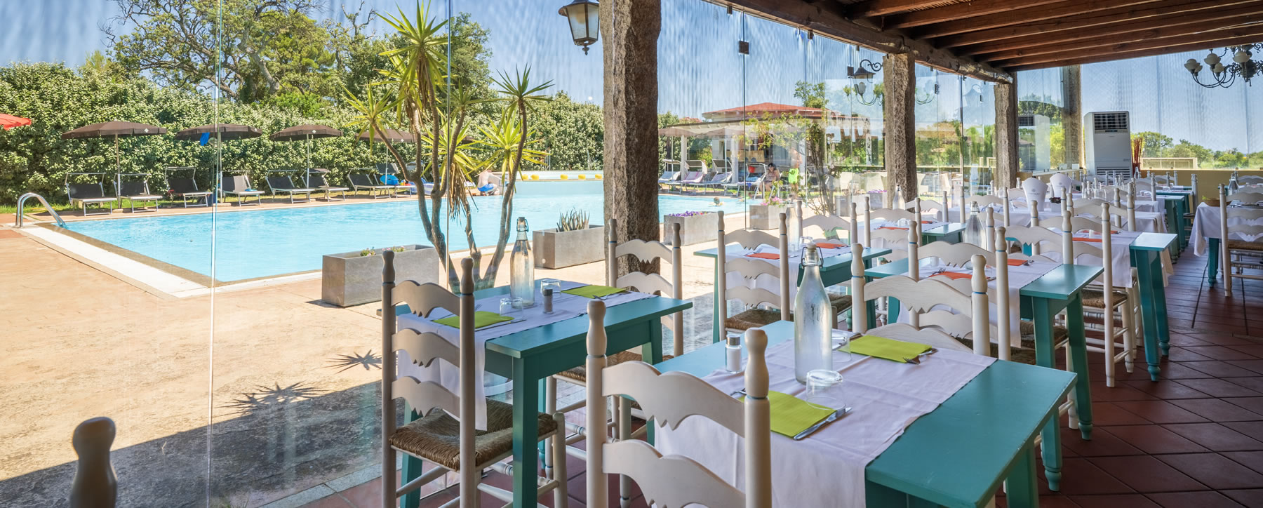 Restaurante y bar Li Suari Club Village