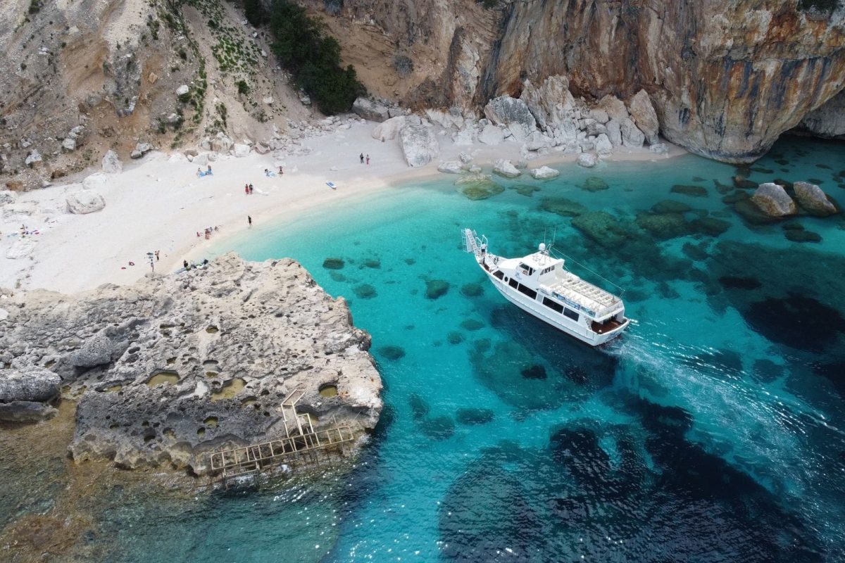 hotel-nettuno-cala-gonone-sardegna-barca-0331