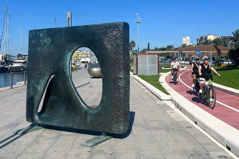 Sculture di Kan Yasuda sul lungomare di Cagliari 2026